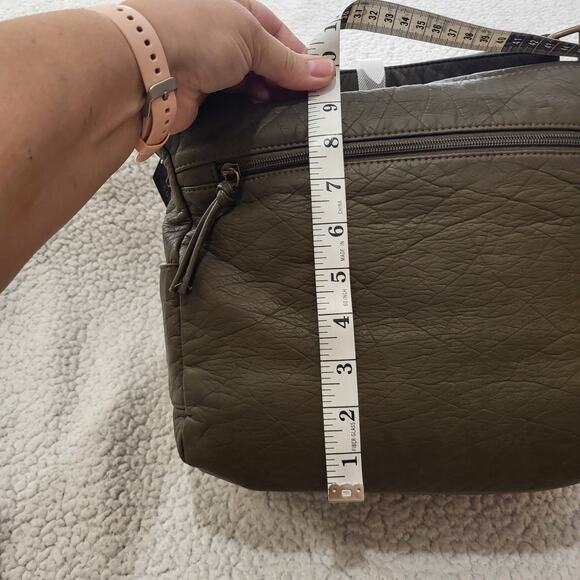 NEW Bueno of California Bueno Front Flap Large Crossbody Olive - Picture 6 of 7